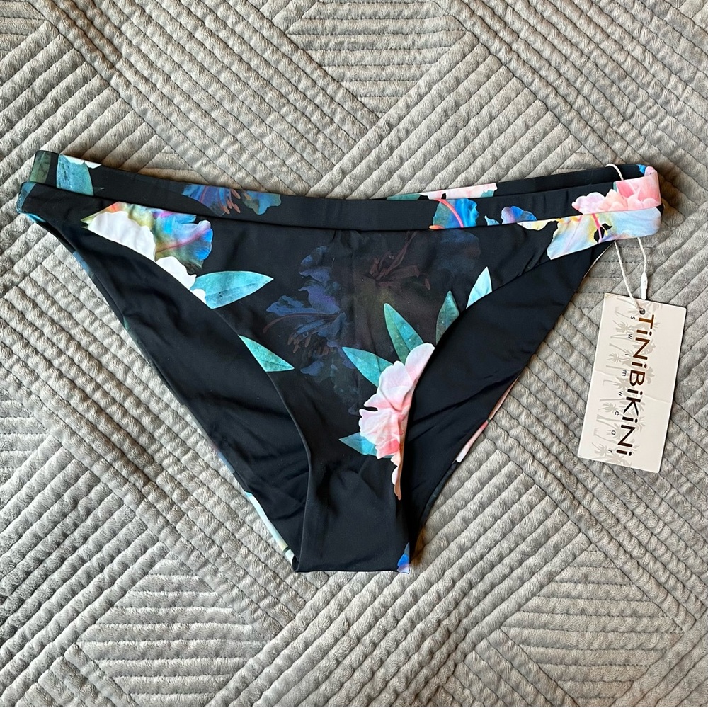 Tinibikini Swimwear Navy Blue Floral Low-Rise Bikini Bottoms Size M NWT